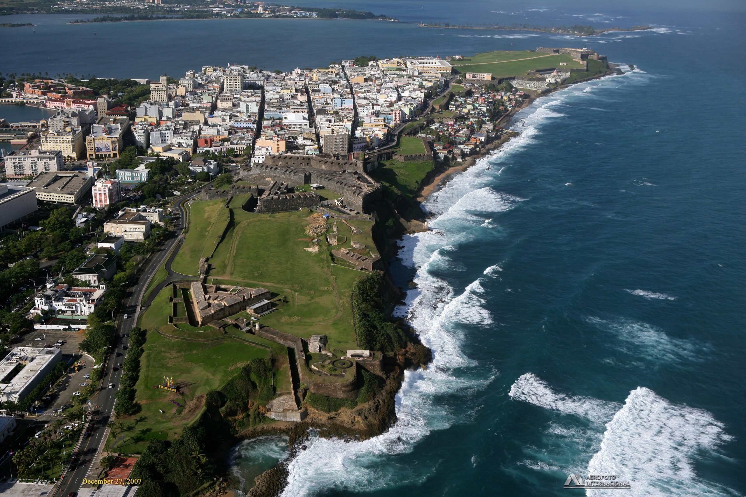 Vista aérea del Castillo San Cristóbal en San Juan, Puerto Rico